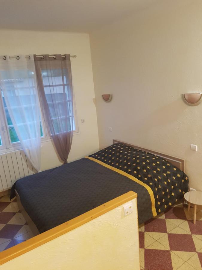 Les Belles Nuits Bed & Breakfast Le Bousquet-d'Orb Exterior photo