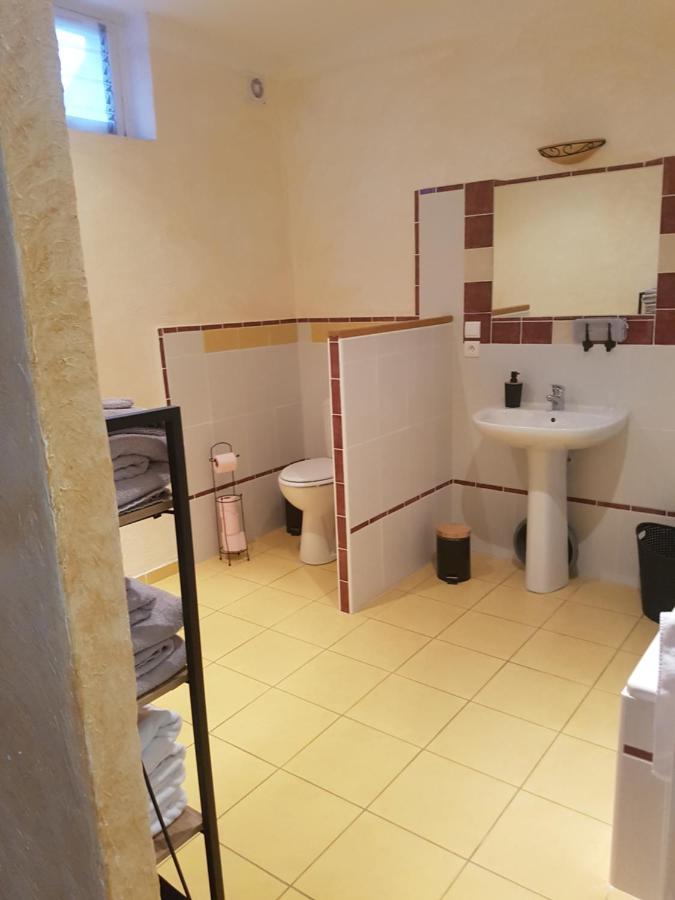 Les Belles Nuits Bed & Breakfast Le Bousquet-d'Orb Exterior photo